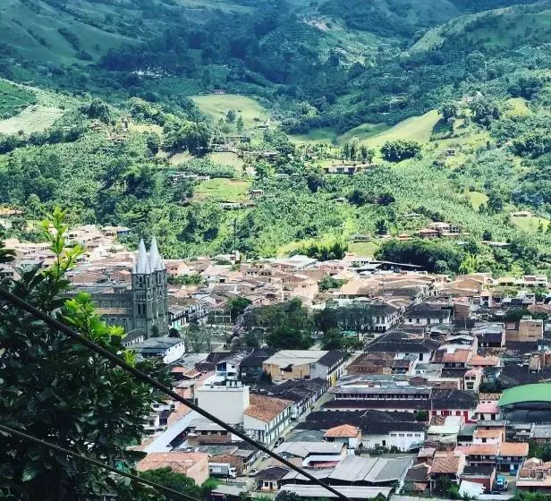 تختخواب و صبحانه Hospedaje Casa Rosa Jardín