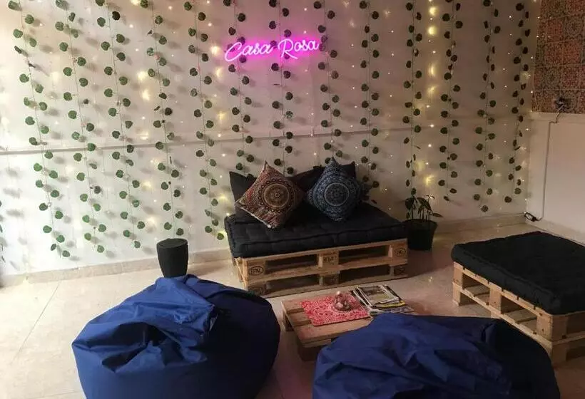 تختخواب و صبحانه Hospedaje Casa Rosa Jardín