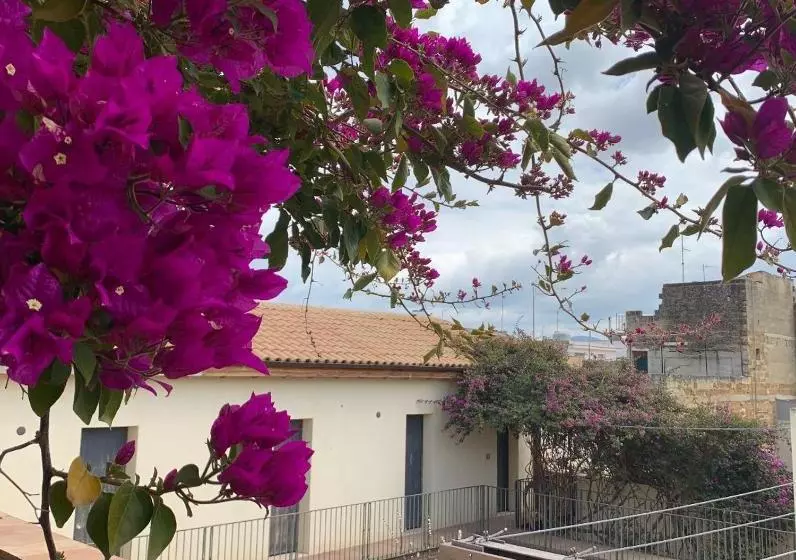 ベッドアンドブレックファースト Maharìa Bed & Wine