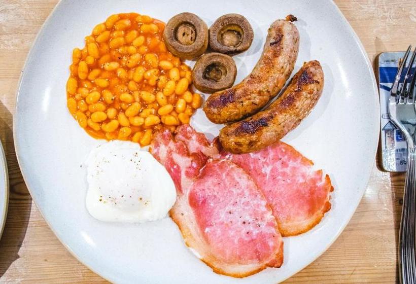 민박 The House With Two Front Doors