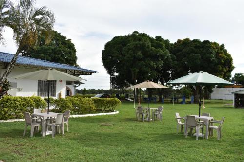 호텔 Club Bella Suiza   Carlos Ossa Escobar