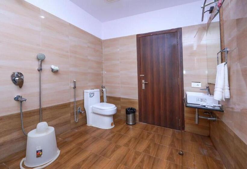 Pearl Park Beach Resort Private Limited