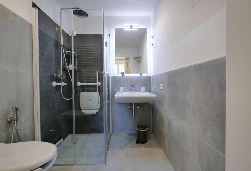 ペンション Amar