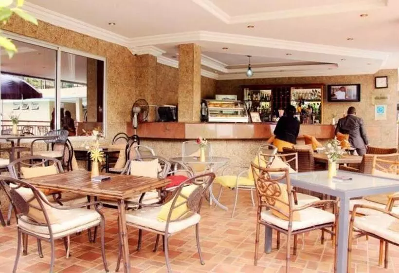 پانسیون Room In Lodge   The Chelsea Hotel Abuja