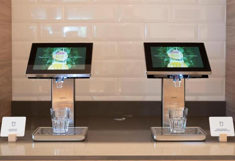 هتل Holiday Inn Express Düsseldorf Hauptbahnhof, An Ihg