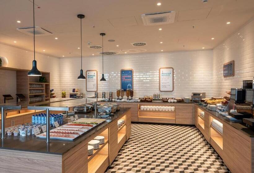 هتل Holiday Inn Express Düsseldorf Hauptbahnhof, An Ihg