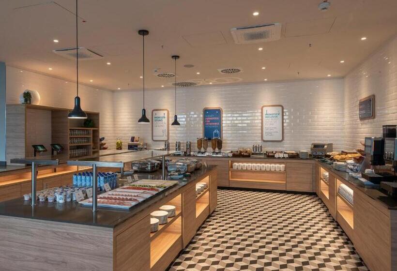 هتل Holiday Inn Express Düsseldorf Hauptbahnhof, An Ihg