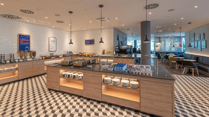 هتل Holiday Inn Express Düsseldorf Hauptbahnhof, An Ihg