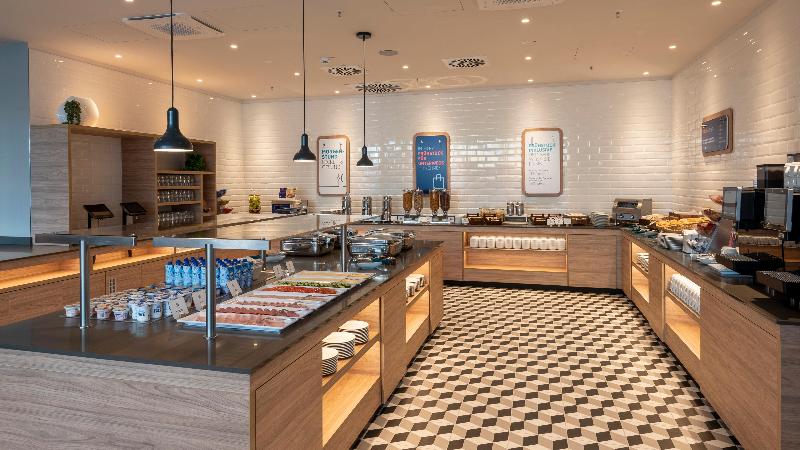 هتل Holiday Inn Express Düsseldorf Hauptbahnhof, An Ihg