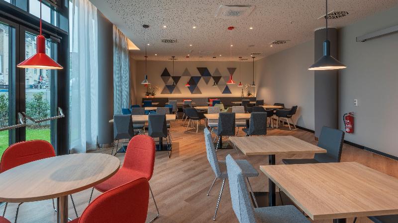 هتل Holiday Inn Express Düsseldorf Hauptbahnhof, An Ihg