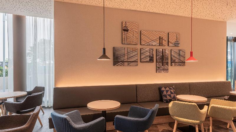 هتل Holiday Inn Express Düsseldorf Hauptbahnhof, An Ihg