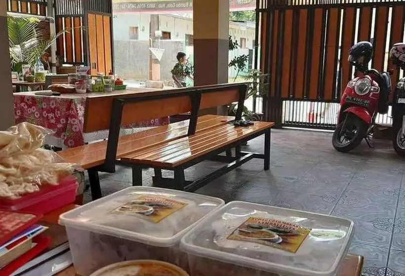 ホテル Koolkost Near Sultan Hasanuddin Airport (minimum Stay 6 Nights)