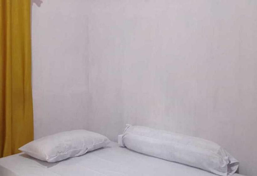 Otel Koolkost Near Sultan Hasanuddin Airport (minimum Stay 6 Nights)