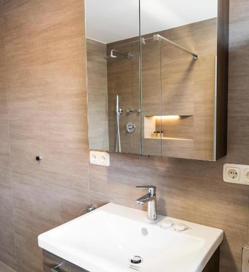 ホテル & Apartments Böhm