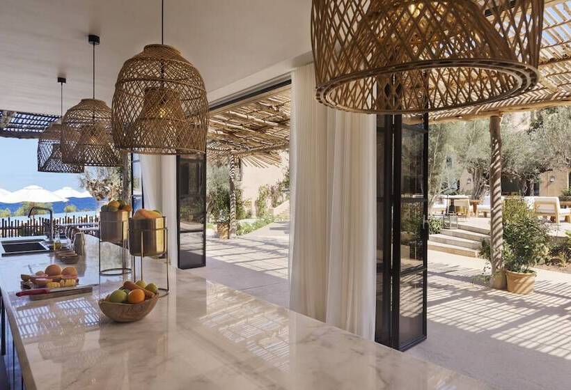 هتل Six Senses Ibiza