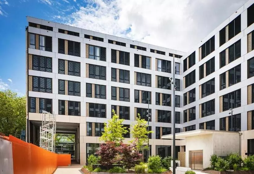 Meininger Hotel Genève Centre Charmilles