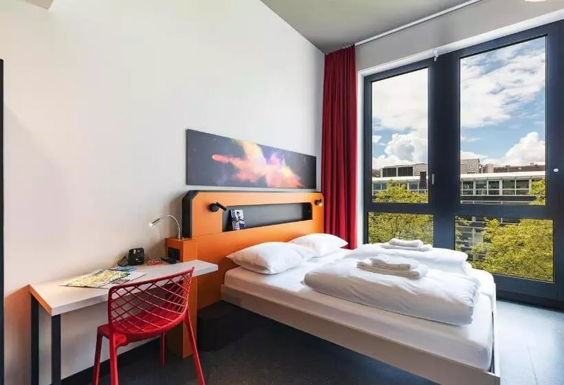 Meininger Hotel Genève Centre Charmilles