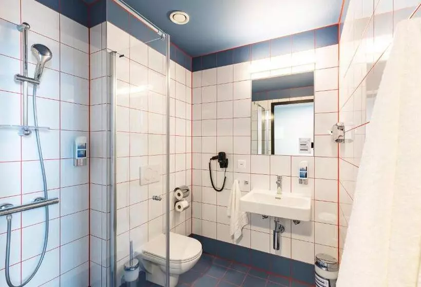 Meininger Hotel Genève Centre Charmilles