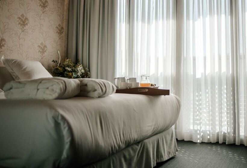 Ellauri Hotel   Adults Only