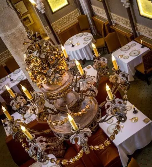 Отель Abbaye De La Bussière