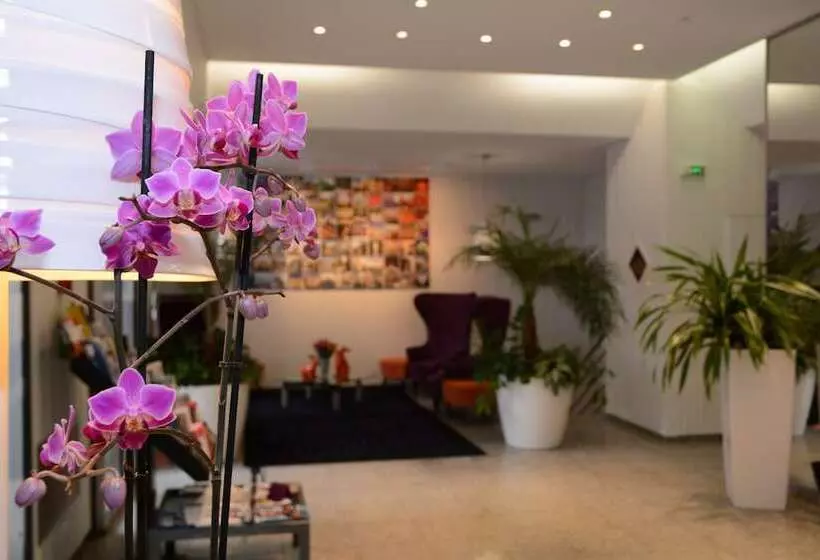 ホテル Gratte Ciel Ariana