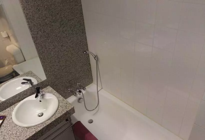 ホテル Gratte Ciel Ariana