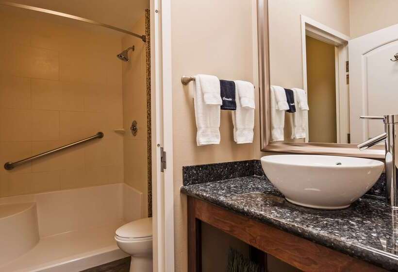 فندق Best Western Plus Avita Suites