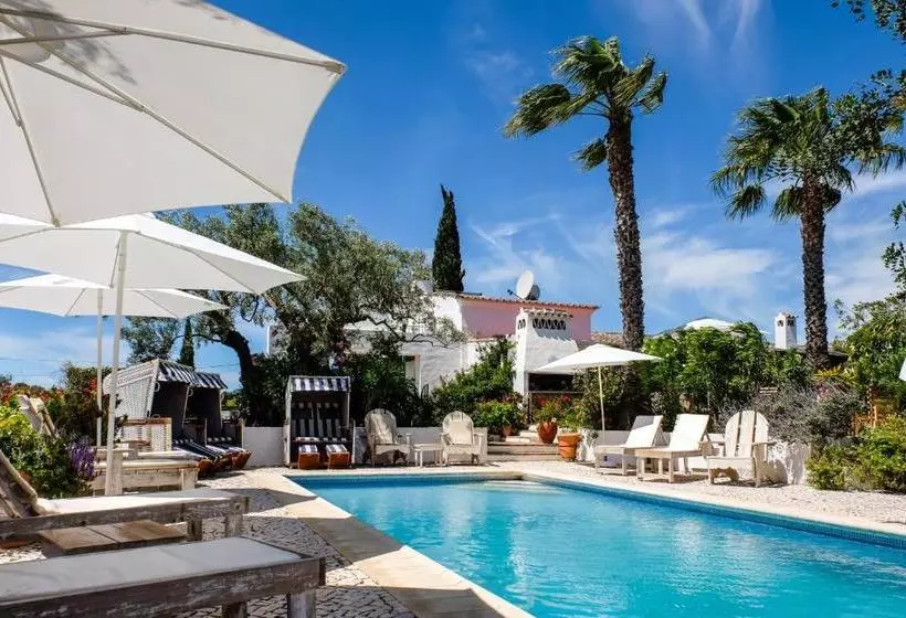 Отель Casa Vale Del Rei