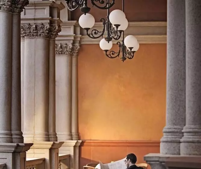 Four Seasons Hotel Macao