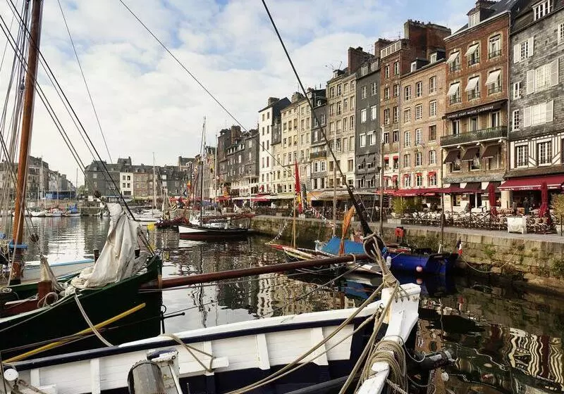 Отель Ibis Honfleur