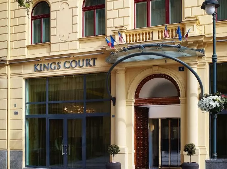 هتل Kings Court