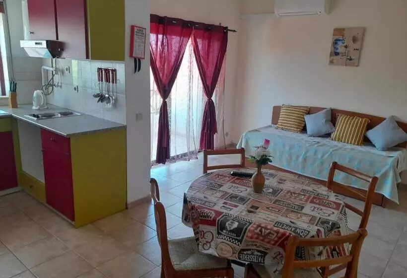 בית מלון כפרי Residence 1000 Roses