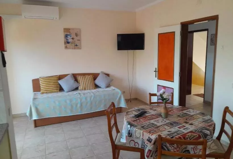 בית מלון כפרי Residence 1000 Roses