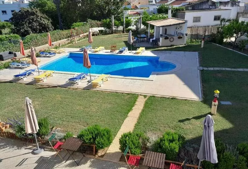 בית מלון כפרי Residence 1000 Roses