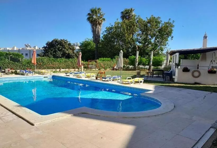 בית מלון כפרי Residence 1000 Roses