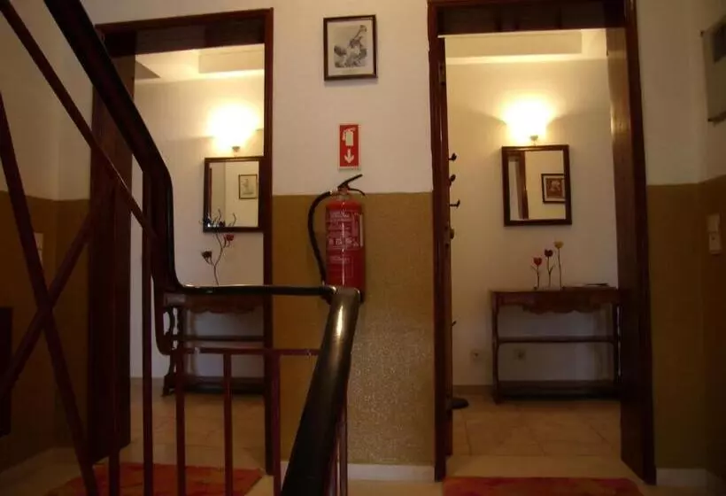 בית מלון כפרי Residence 1000 Roses