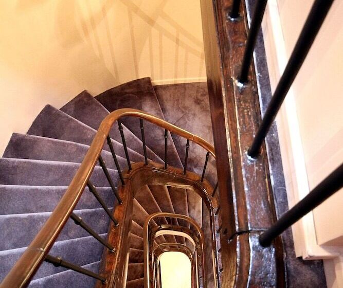 ホテル Saintlouis Marais