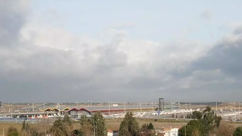 هتل Täch Madrid Airport