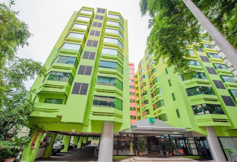 Hotel The Seasons Bangkok Huamark Sha