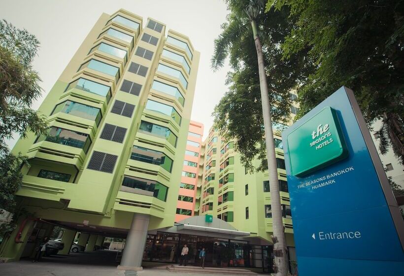 Hotel The Seasons Bangkok Huamark Sha