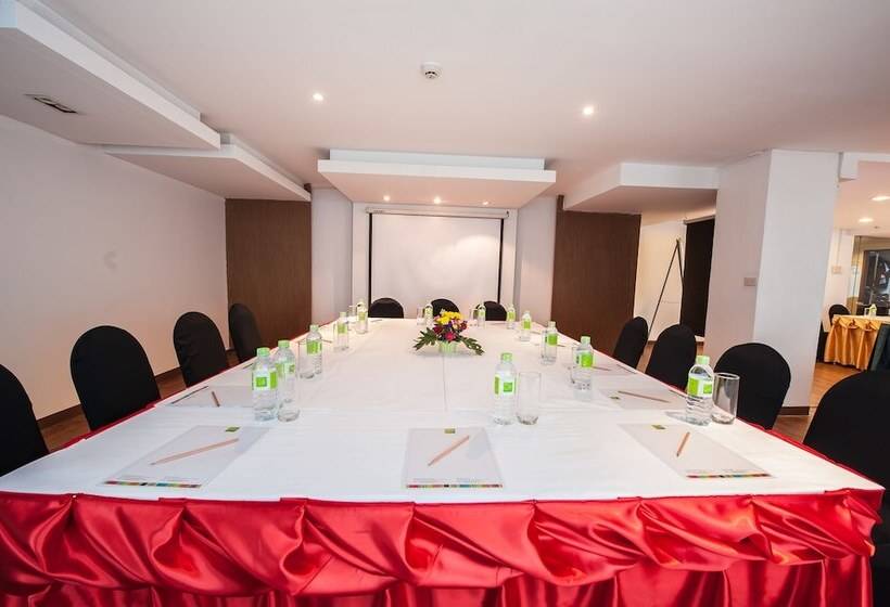 Hotel The Seasons Bangkok Huamark Sha