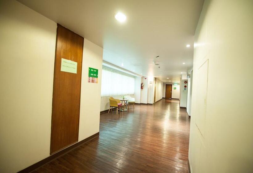 Hotel The Seasons Bangkok Huamark Sha