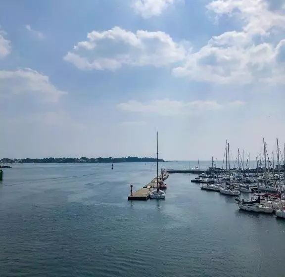 Auberge De Jeunesse De Concarneau