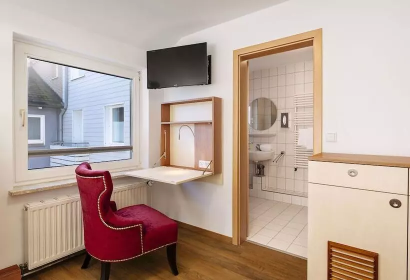 Aamiaismajoitus (B&B) Helgolandia Dependance