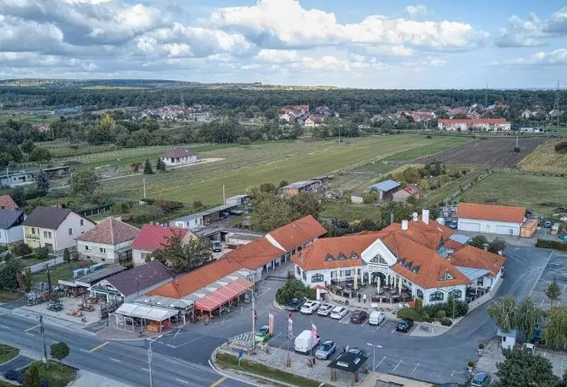 Aamiaismajoitus (B&B) Tercia Kópháza Panzió B