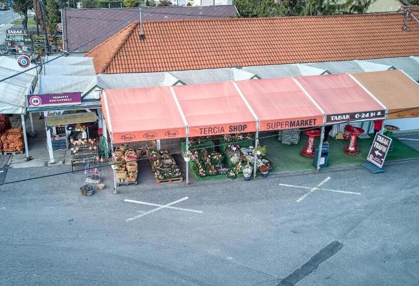 مبيت وإفطار Tercia Kópháza Panzió B