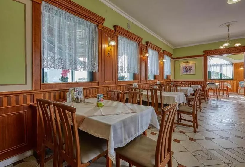 Aamiaismajoitus (B&B) Tercia Kópháza Panzió B