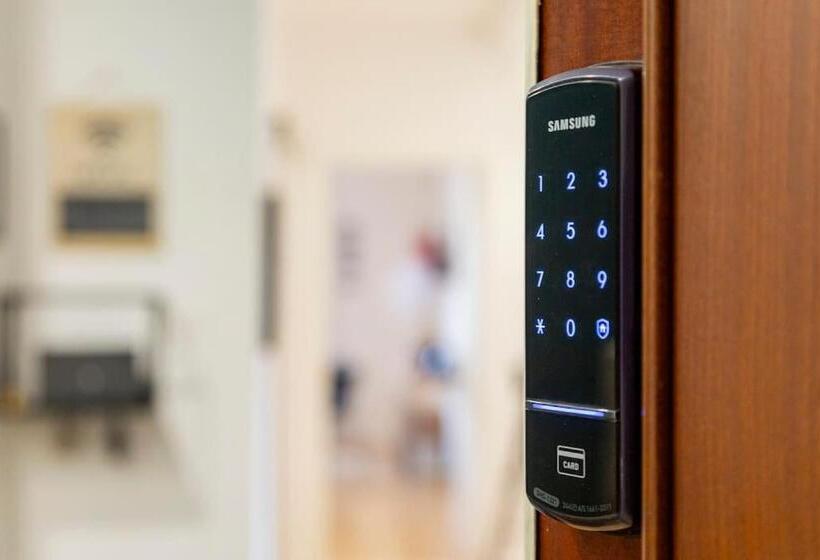 住宿加早餐  Tufo Giallo Rooms