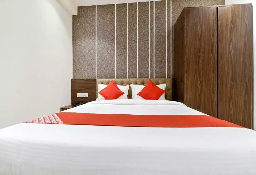 ホテル Oyo 37671 Sudarshan Palace