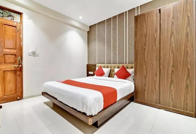 ホテル Oyo 37671 Sudarshan Palace